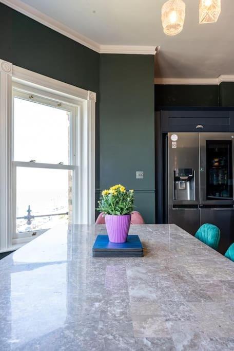 Luxury Duplex Penthouse On The Beach With Panoramic Sea Views Herne Bay Exteriör bild